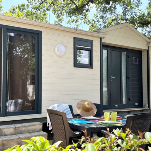 Mobil home au Camping le Domaine du Golfe de Saint Tropez à Grimaud dans le Var en Provence-Alpes-Côte d'Azur