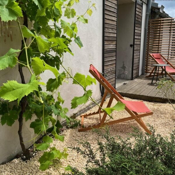Jardin à la Maison d'Hôtes Hozho Tempo à Grézet-Cavagnan en Lot-et-Garonne en Nouvelle-Aquitaine
