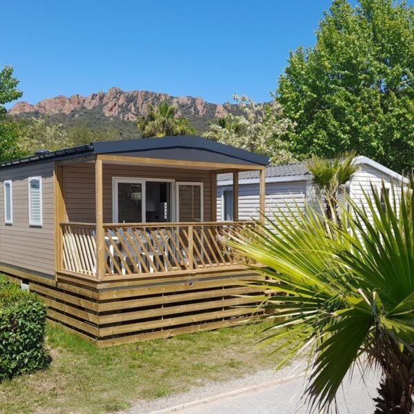 Mobil home au Camping La Vallée du Paradis à Saint-Raphaël dans le Var en Provence-Alpes-Côte d'Azur