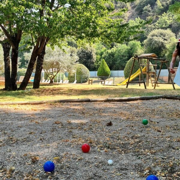 Petanque au Camping l'Oxygène à Valensole dans l’Alpes-de-Haute-Provence en Provence-Alpes-Côte d'Azur