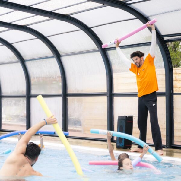 Cours aquagym au camping Domaine de Bréhadour