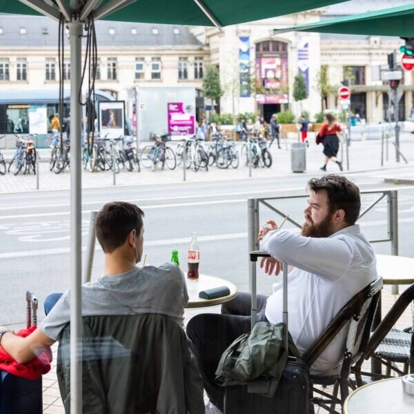 terrasse chez Bistrot le Saint Jean à Bordeaux en Gironde en Nouvelle-Aquitaine