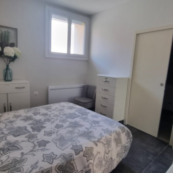 Suite parentale du Gîte Le Clos des Laves 100% Dogfriendly en Auvergne dans le Puy de Dôme aux portes du Massif du Sancy
