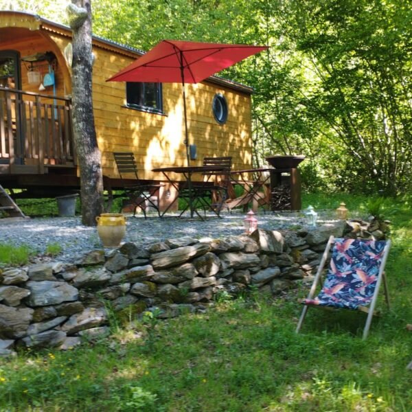 Roulotte de Terra Bosca, Logement insolite au cœur du Tarn dans le Haut Languedoc