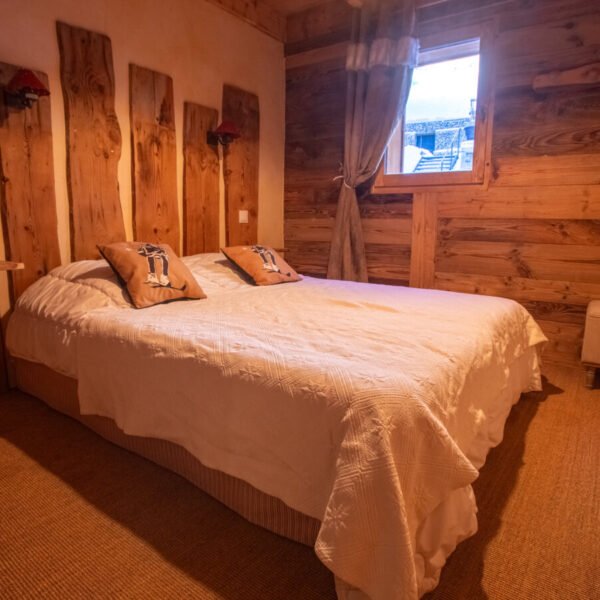 Chambre double du Chalet Alpina by Savoya Lodges à Châtel en Haute Savoie dans les Alpes