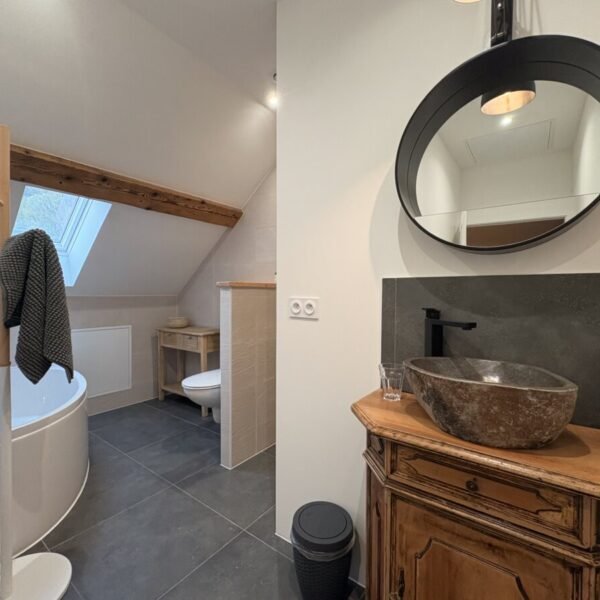Salle de bain du Gîte Le Clos de Félicie dans les Vosges à La Bresse en Montagne
