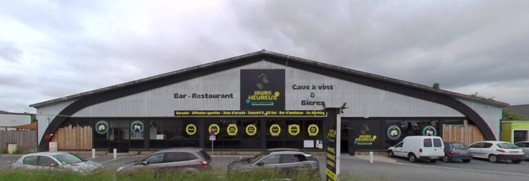 Extérieur Restaurant ô Jours Heureux où les chiens sont les bienvenus, à Hérouville-Saint-Clair, dans le Calvados, en Normandie