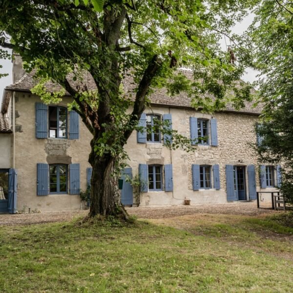 Vue extérieure de la Maison des Artistes près de Bergerac en Dordogne dans le Sud de la France
