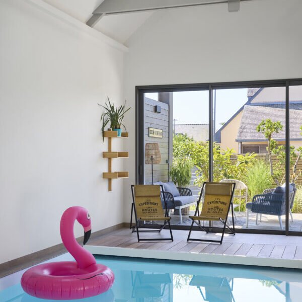 Piscine couverte de la Villa 2 L'Ile by Les Villas Majolie dans le Finistère en Bretagne