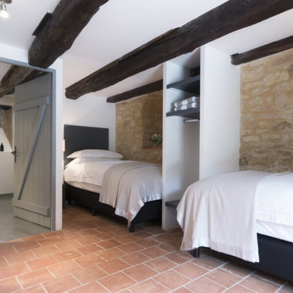 Grande chambre dans Le Mas en Dordogne en Nouvelle Aquitaine dans le Sud de la France