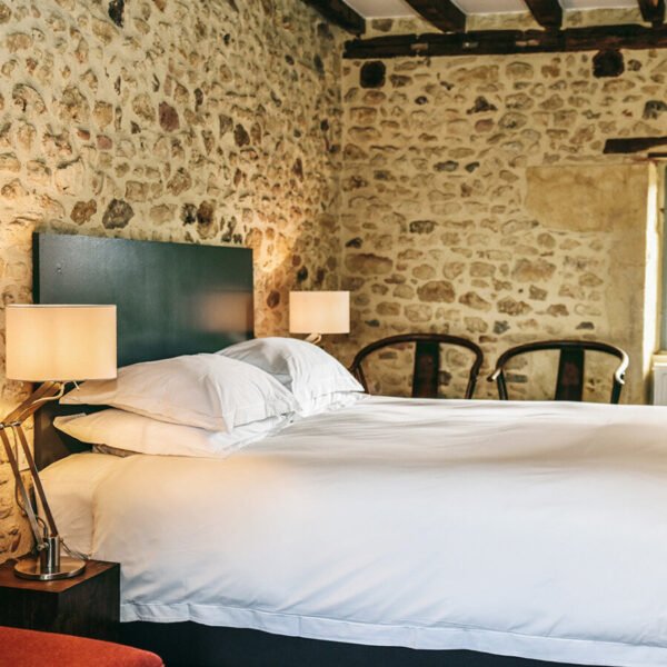 Grande chambre dans Le Mas en Dordogne en Nouvelle Aquitaine dans le Sud de la France