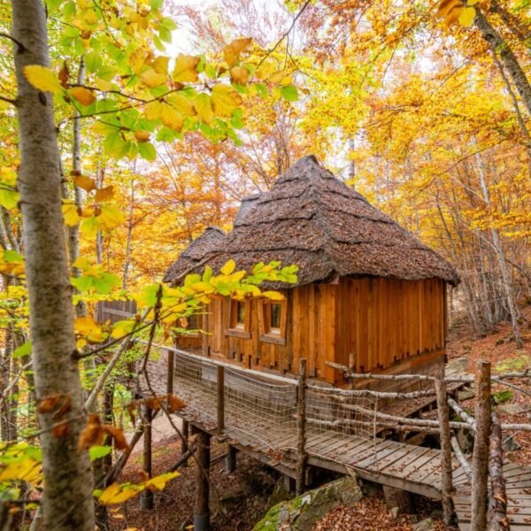 Les Cabanes Enchantées, hébergements insolites dans les Hautes Alpes dans le Parc naturel des Ecrins