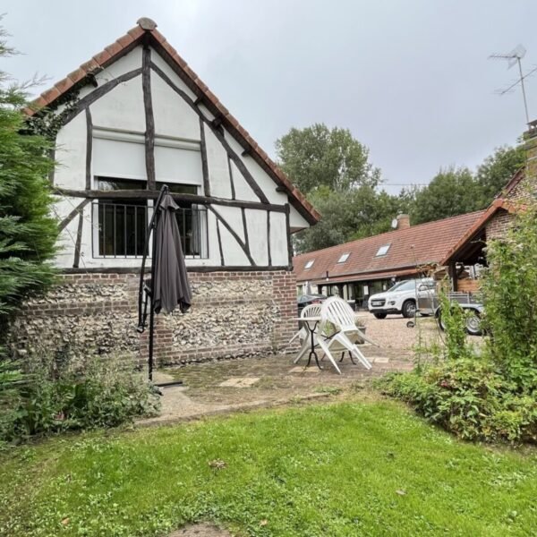 La terrasse privée du gîte Rue - La Fermette du Marais à Rue, dans la Somme