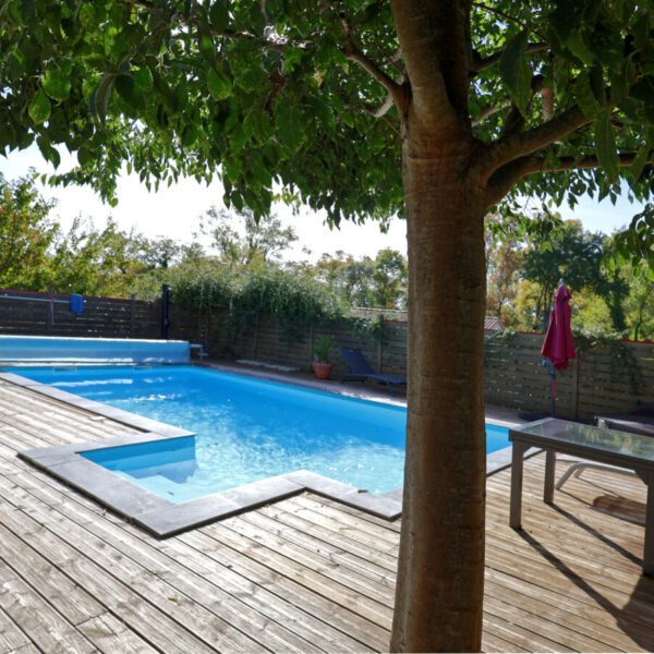 Gîte avec piscine en Sud Ardèche - La Villa Chrysalide à Berrias-et-Casteljau