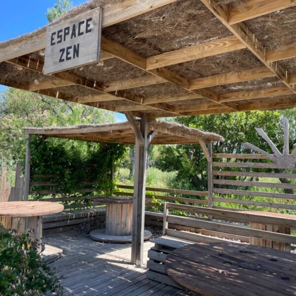 Zone de détente au camping Seasonova Ensoya à Sigean - Aude - Occitanie