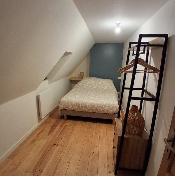 La Maison de Louis - deuxième chambre avec lit double