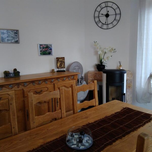 Salle à manger du Gîte le Nuage de la Plaine à Carnoy-Mametz dans la Somme