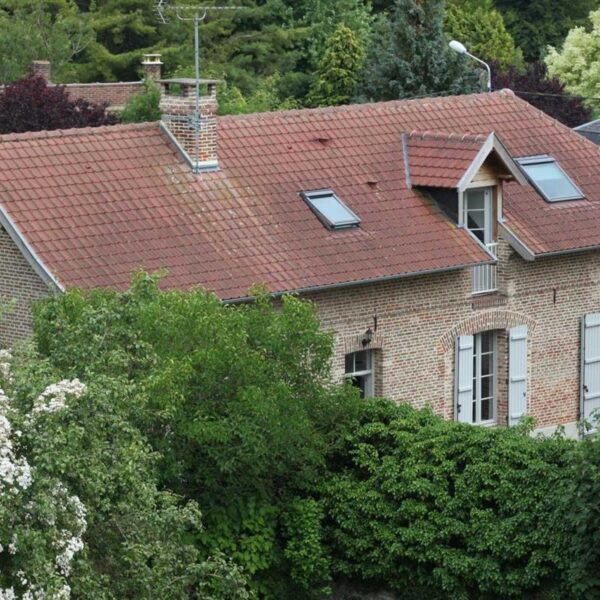 Vue de l'extérieur du Gîte la loge à Drucat dans la Somme