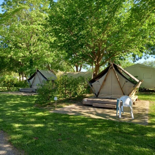 Tentes du Camping le Moulin de Bidounet à Moissac dans le Tarn-et-Garonne