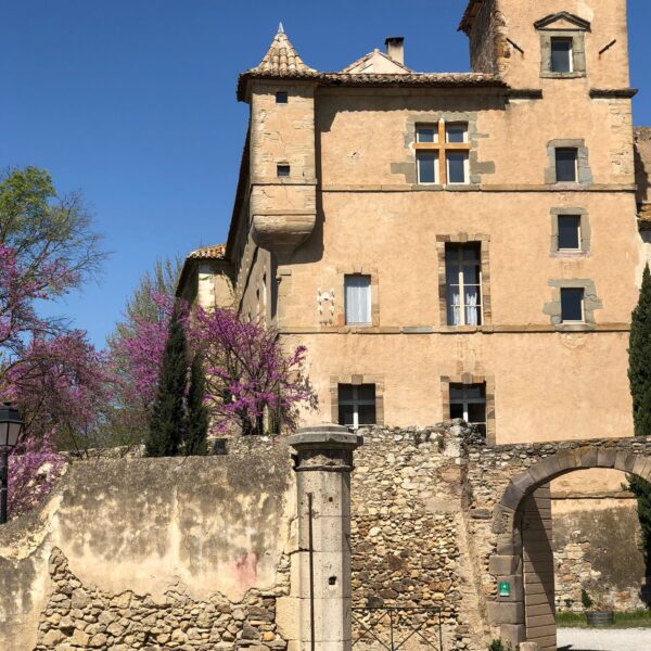 Extérieur du Château de Luc à Luc-sur Orbieu dans l' Aude