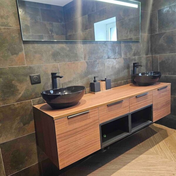 Salle de bain du Gîte Le Petit Versailles à Tours en Indre-et-Loire