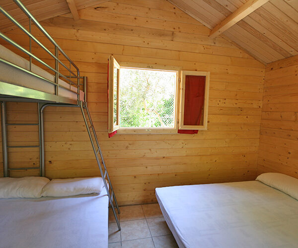 Chambre du Camping d'Olzo à Saint-Florent en Haute-Corse
