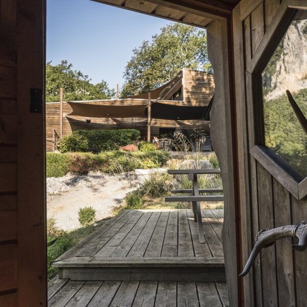 L'Hôtel Prehistoric Lodge à Vallon-Pont-d'Arc en Ardèche